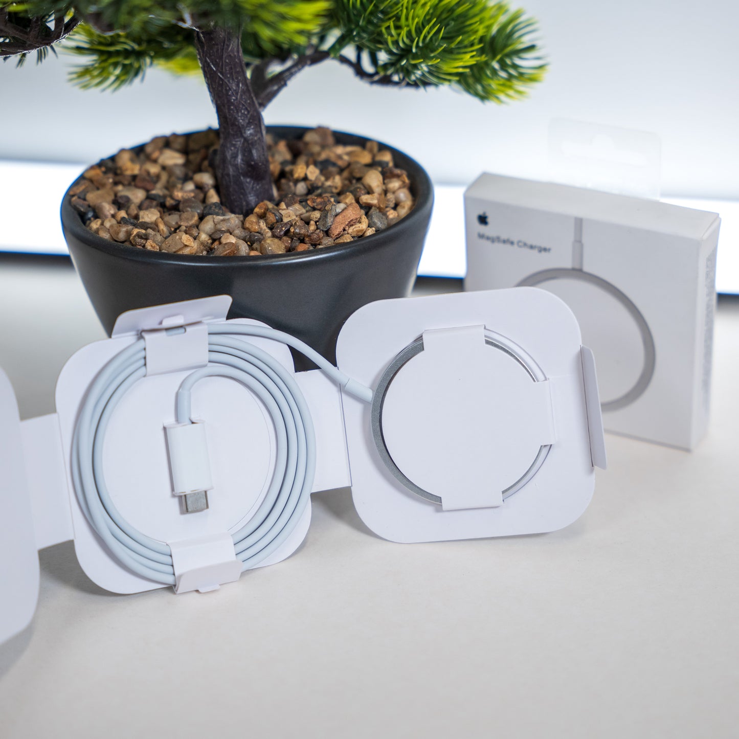 Apple MagSafe безжично зарядно
