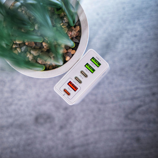 Мултифункционално Зарядно 200w  със 6 изхода 3 usb порт и 3 type c порт