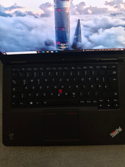 Lenovo thinkpad  yoga тъч скрийн