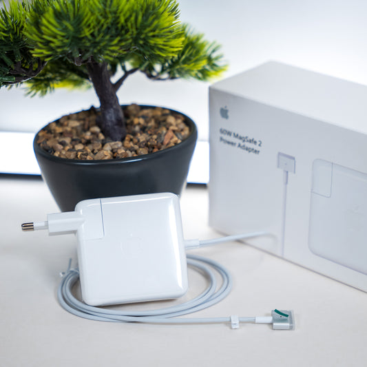 Зарядното Apple MagSafe 2
