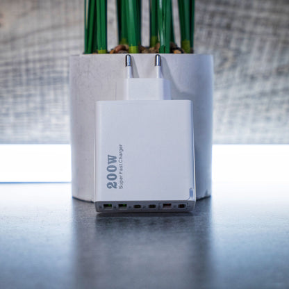 Мултифункционално Зарядно 200w  със 6 изхода 3 usb порт и 3 type c порт