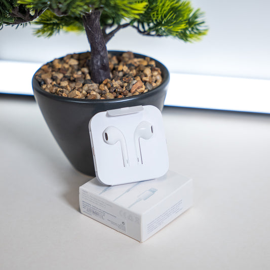Apple EarPods с конектор Lightning